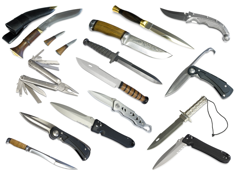 Co pasuje lepiej na wyprawę – nóż, czy toporek i scyzoryk?